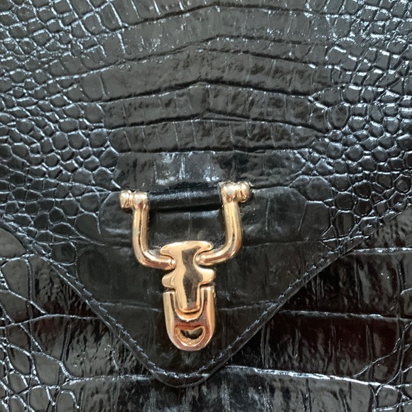 Vintage 80s patent leather croc print envelope crossbody/shoulder bag w chain - Picture 9 of 13